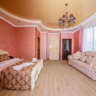 Фото № 3: Крымский курорт Алушта – отдых в Hotel Royal в Алуште, Крым