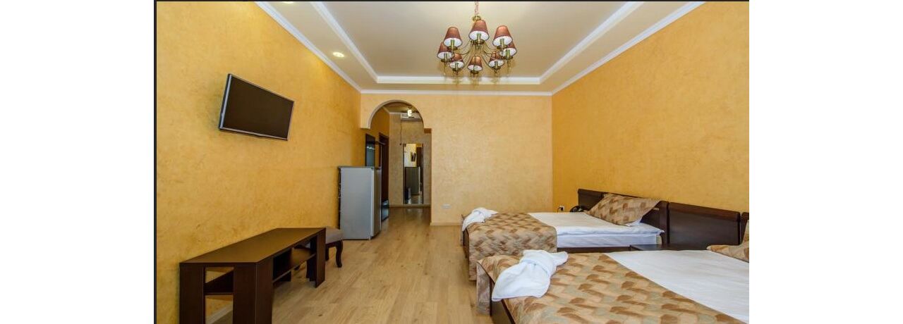 Фото № 1: Стандарт + – отдых в Hotel Royal в Алуште, Крым