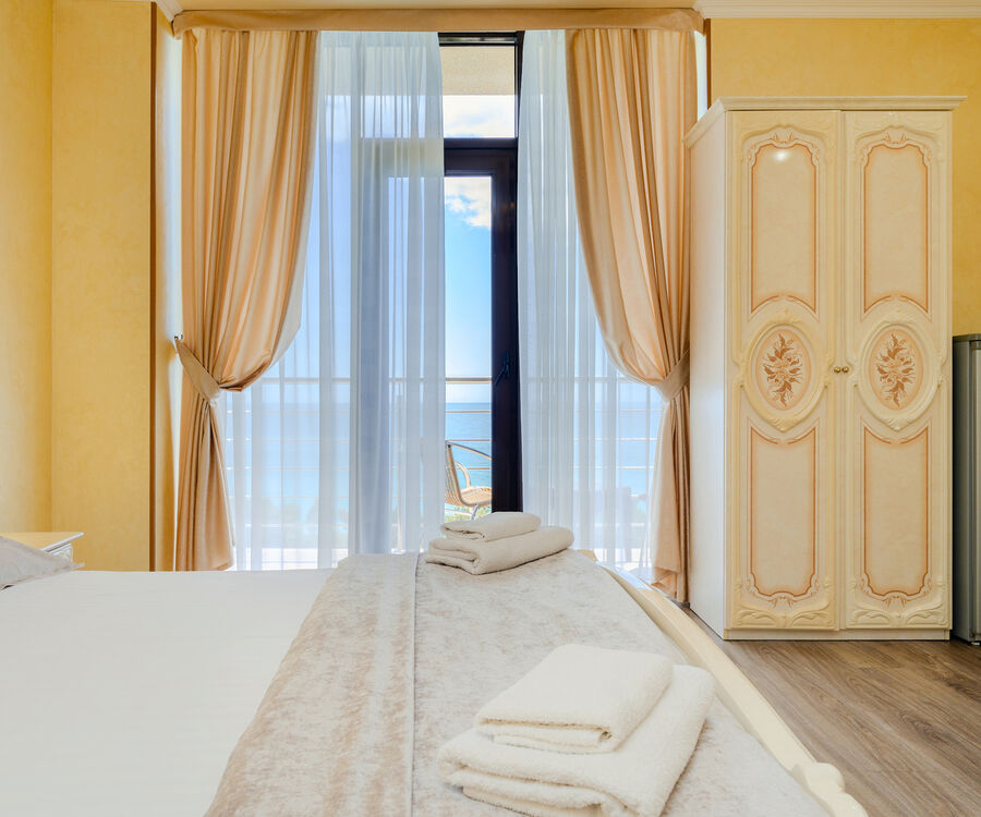 Фото № 13: Галерея – отдых в Hotel Royal в Алуште, Крым